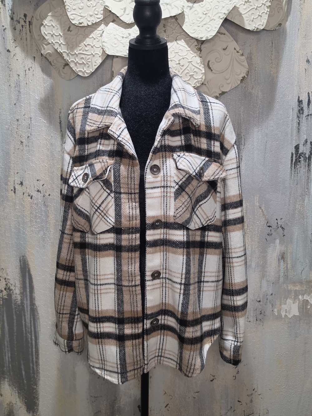 Women's Love Tree Plaid Utility Jacket - Cream, Black & Tan Size Small